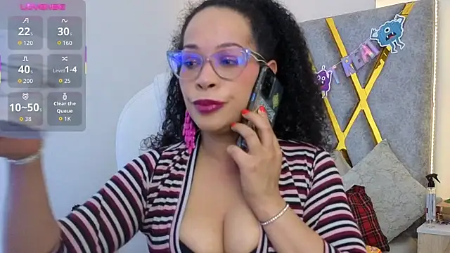 Cintiia Holmes online show from February 5, 2026, 11:22 pm