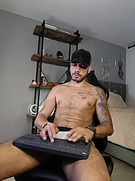 Chrissken online show from August 4, 2026, 1:32 am