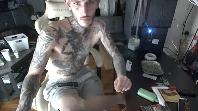 BadJewfucks online show from April 29, 2026, 5:22 am