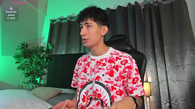 NovaaWheler online show from March 11, 2026, 10:42 am