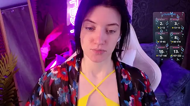 roxy riot  online show from December 23, 2025, 1:27 am