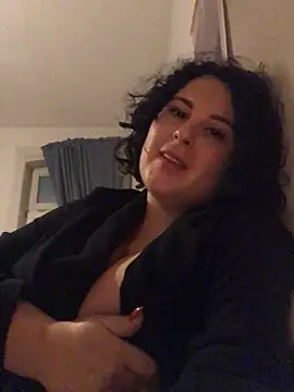 Snapshot of LunaSoleil9 chatting on February 9, 2025, 7:30 pm LunaSoleil9 online show from February 9, 2025, 7:30 pm