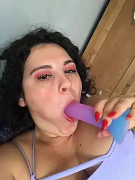 Snapshot of LunaSoleil9 chatting on February 13, 2025, 9:30 am LunaSoleil9 online show from February 13, 2025, 9:30 am