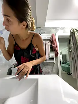 BonyBon29 online show from October 3, 2025, 6:48 am