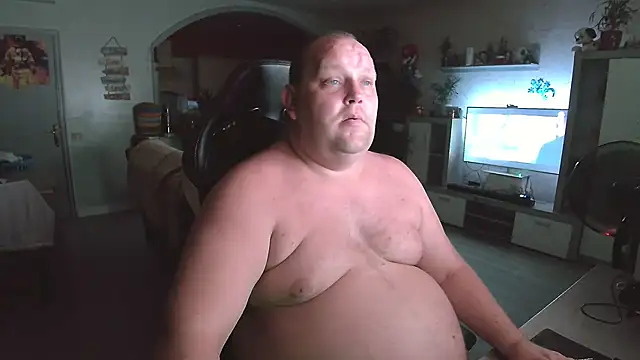 Hotfire-112 online show from June 3, 2026, 8:57 pm