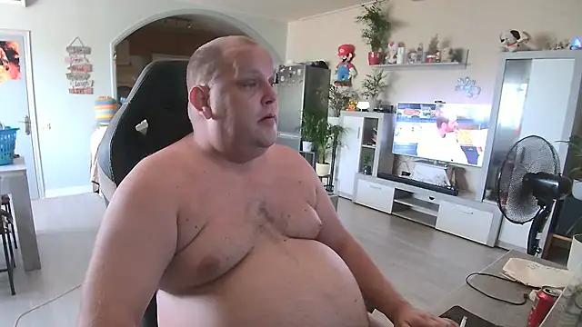 Hotfire-112 online show from July 17, 2026, 12:24 pm