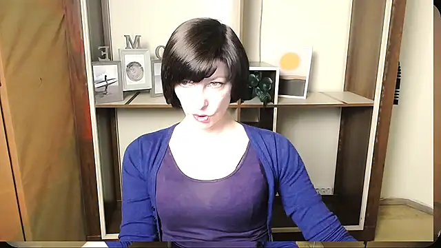  AngeliaFlow  online show from June 1, 2026, 8:03 am