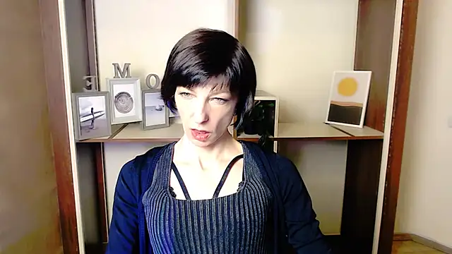  AngeliaFlow  online show from October 1, 2025, 6:29 am