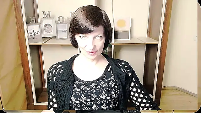  AngeliaFlow  online show from June 17, 2026, 8:03 am