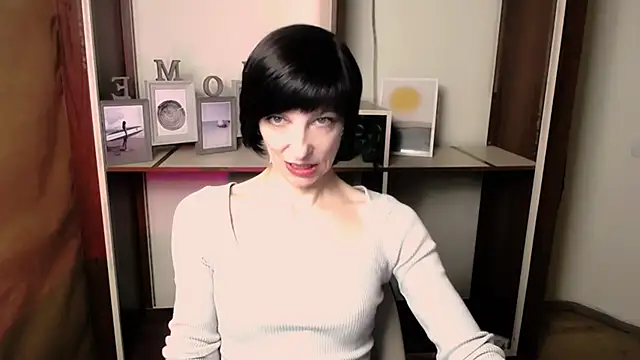  AngeliaFlow  online show from January 8, 2026, 9:59 am