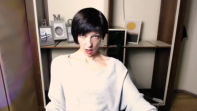  AngeliaFlow  online show from December 4, 2025, 8:02 am