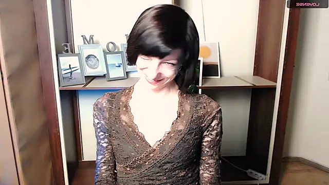  AngeliaFlow  online show from October 27, 2025, 7:53 am