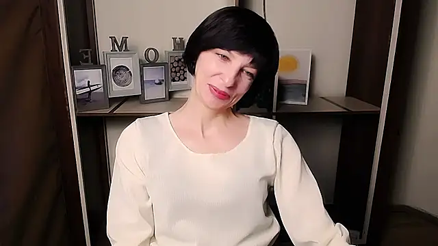 Snapshot of _AngeliaFlow_ chatting on January 18, 2026, 1:25 pm AngeliaFlow online show from January 18, 2026, 1:25 pm