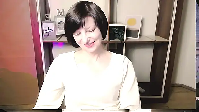  AngeliaFlow  online show from May 16, 2026, 8:35 am