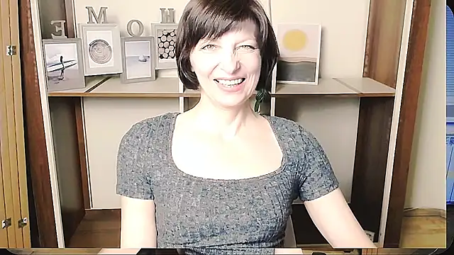  AngeliaFlow  online show from June 23, 2026, 8:01 am