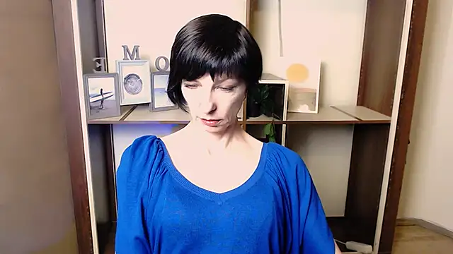  AngeliaFlow  online show from December 21, 2025, 11:34 am