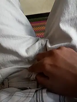 Snapshot of Indiantelugucouples chatting on November 5, 2025, 8:17 am Indiantelugucouples online show from November 5, 2025, 8:17 am