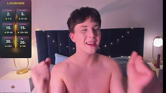 AdrianoAubert online show from October 11, 2025, 3:24 pm