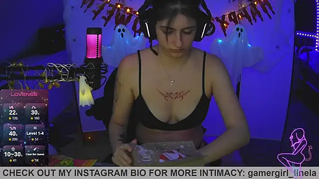 Gamergirl-Linela online show from November 1, 2025, 5:03 am