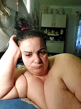 Snapshot of IvettkeXXX chatting on February 14, 2026, 6:35 am IvettkeXXX online show from February 14, 2026, 6:35 am