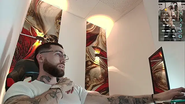 Snapshot of Luke_davis01 chatting on February 14, 2026, 1:11 pm Luke davis01 online show from February 14, 2026, 1:11 pm