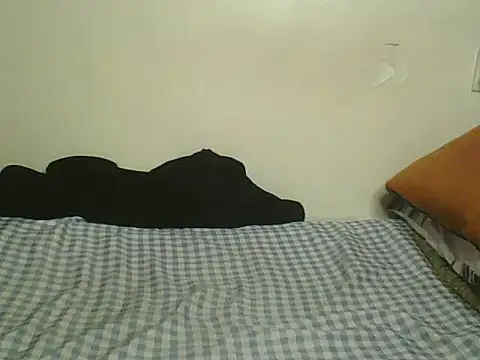 Snapshot of SweetLeona chatting on November 5, 2025, 9:23 am SweetLeona online show from November 5, 2025, 9:23 am