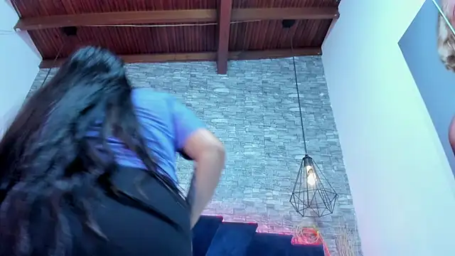 Sophia Brunett online show from April 10, 2026, 11:50 am