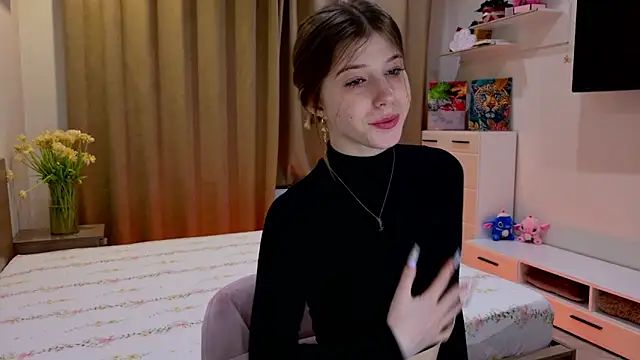 Snapshot of Bella_amory chatting on February 22, 2026, 6:09 pm Bella amory online show from February 22, 2026, 6:09 pm