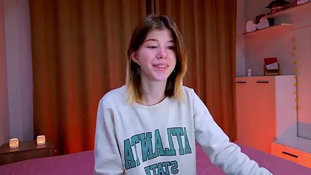 Snapshot of Bella_amory chatting on November 8, 2025, 3:04 pm Bella amory online show from November 8, 2025, 3:04 pm