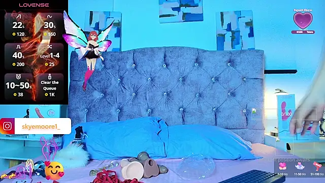 Skye Moore online show from October 6, 2025, 11:55 am