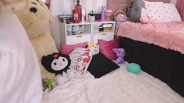 NataliaNovak online show from February 16, 2026, 1:43 pm