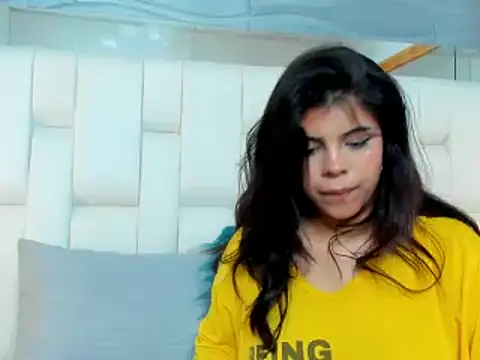 Snapshot of Andrigin chatting on February 10, 2025, 5:41 pm Andrigin online show from February 10, 2025, 5:41 pm