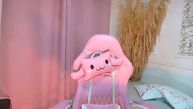 Danella houston online show from March 4, 2026, 6:48 pm