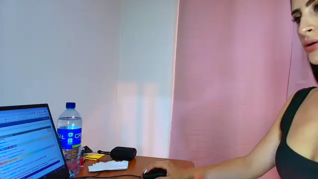 Danella houston online show from April 5, 2026, 8:04 pm