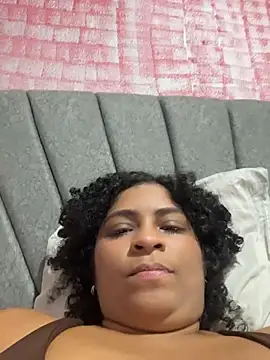 Snapshot of Tana_latin chatting on June 17, 2026, 12:54 am Tana latin online show from June 17, 2026, 12:54 am