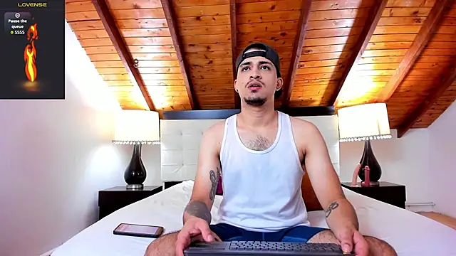 Sebastian Berne online show from October 24, 2025, 7:13 pm