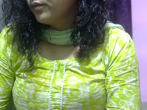 Your cutiepie  online show from May 30, 2026, 7:52 pm