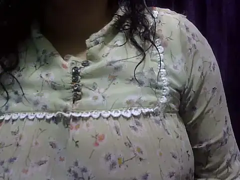 Your cutiepie  online show from June 1, 2026, 7:46 pm