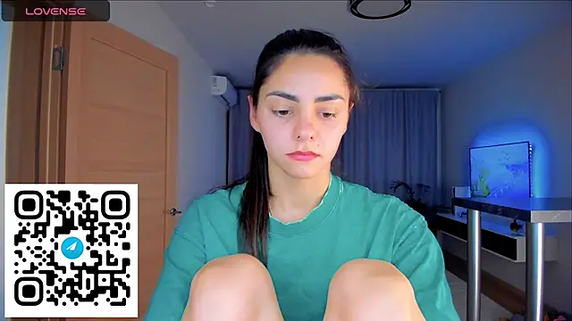 EmiliaZen online show from November 20, 2025, 6:19 pm