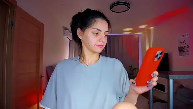 EmiliaZen online show from March 15, 2026, 3:19 pm