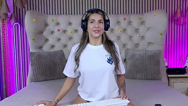 PlayfulShow online show from November 16, 2025, 8:41 am