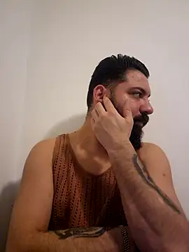 Snapshot of Armand66_ chatting on February 5, 2025, 9:40 pm Armand66  online show from February 5, 2025, 9:40 pm