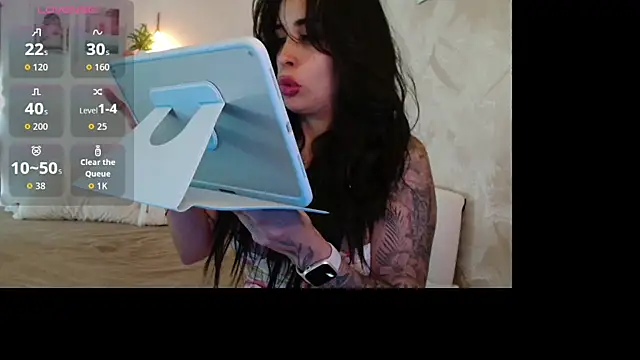 Snapshot of ambergirl14 chatting on April 15, 2026, 10:43 am ambergirl14 online show from April 15, 2026, 10:43 am