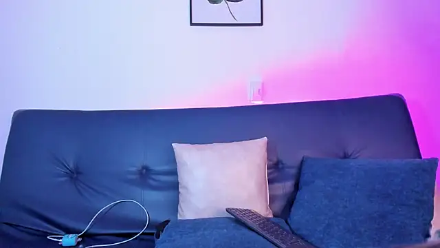 Snapshot of Tatianaa@xh chatting on February 18, 2025, 8:14 pm Tatianaaxh online show from February 18, 2025, 8:14 pm