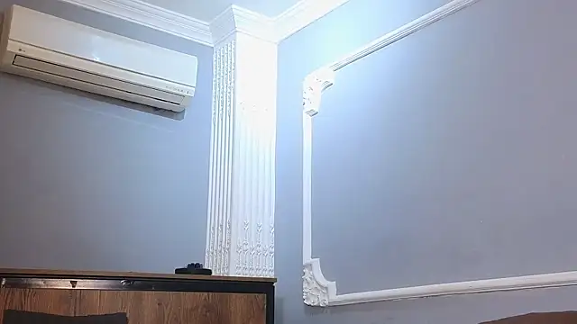 LiamRivers  online show from December 22, 2025, 9:15 pm