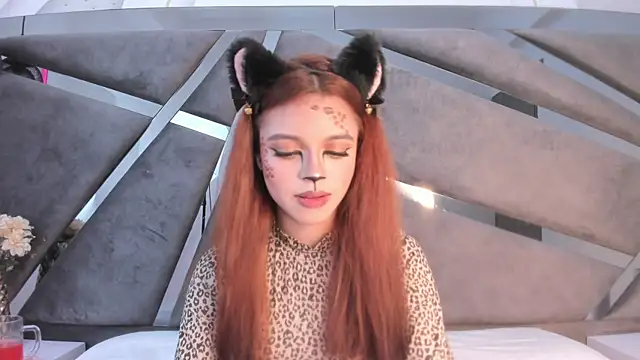 Giselle Lauren online show from October 25, 2025, 7:58 pm