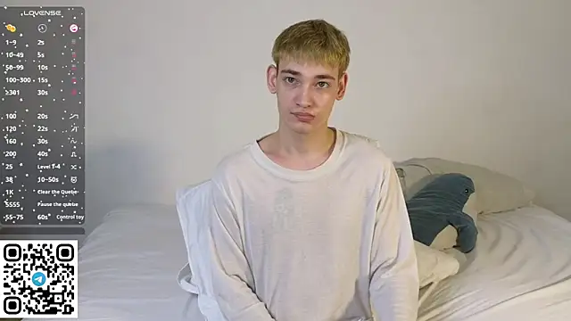 Snapshot of Julian_wins chatting on February 11, 2026, 5:57 pm Julian wins online show from February 11, 2026, 5:57 pm