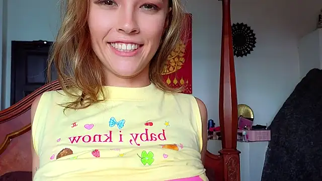 Snapshot of DemiDee chatting on March 11, 2025, 9:34 am DemiDee online show from March 11, 2025, 9:34 am