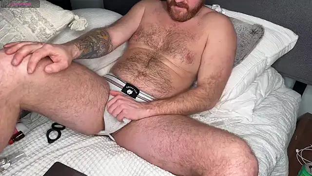 Snapshot of bottombearishguy chatting on March 5, 2025, 1:21 am bottombearishguy online show from March 5, 2025, 1:21 am