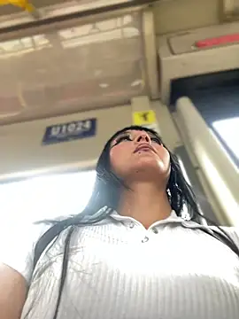 Dulce  Boyd online show from November 24, 2025, 1:33 pm